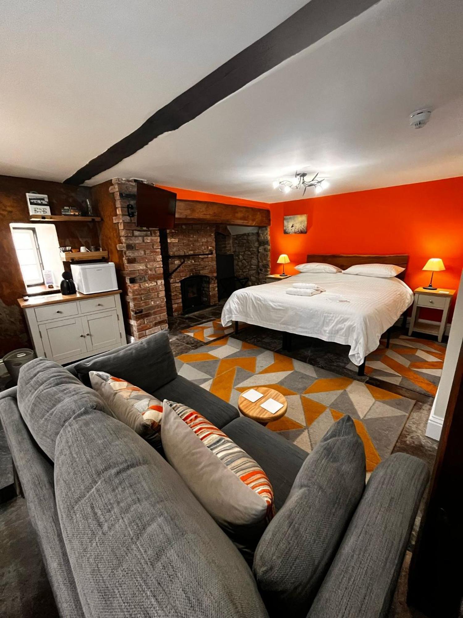 Axbridge Old Manor House Bed & Breakfast エクステリア 写真
