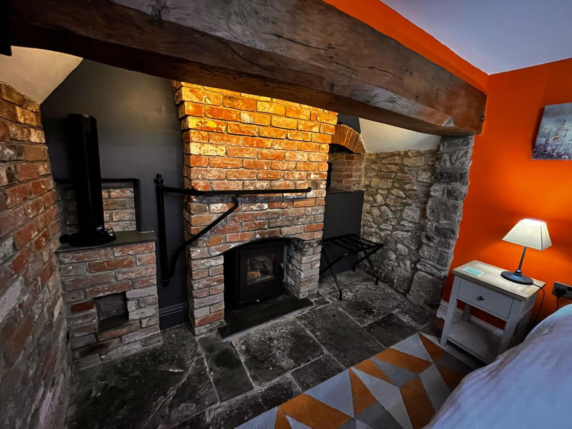 Axbridge Old Manor House Bed & Breakfast エクステリア 写真