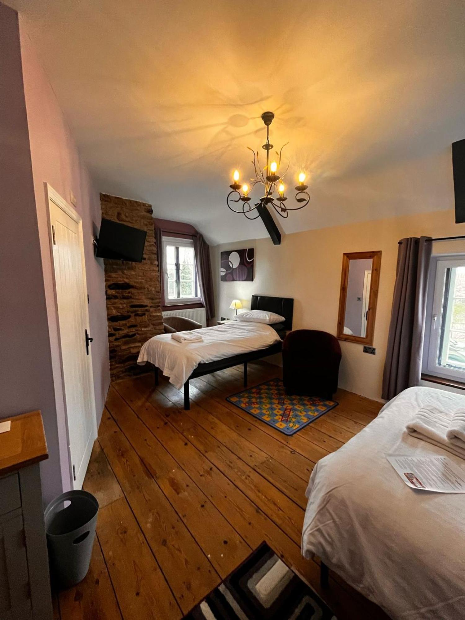 Axbridge Old Manor House Bed & Breakfast エクステリア 写真