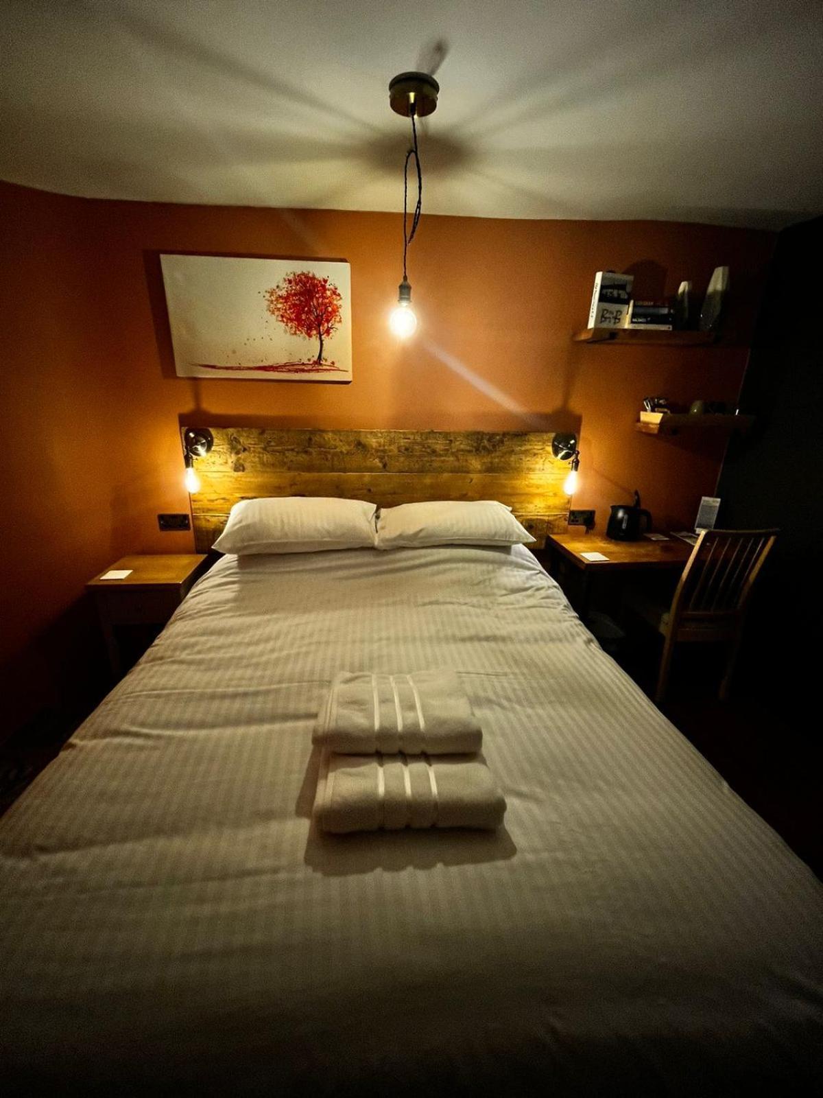 Axbridge Old Manor House Bed & Breakfast エクステリア 写真