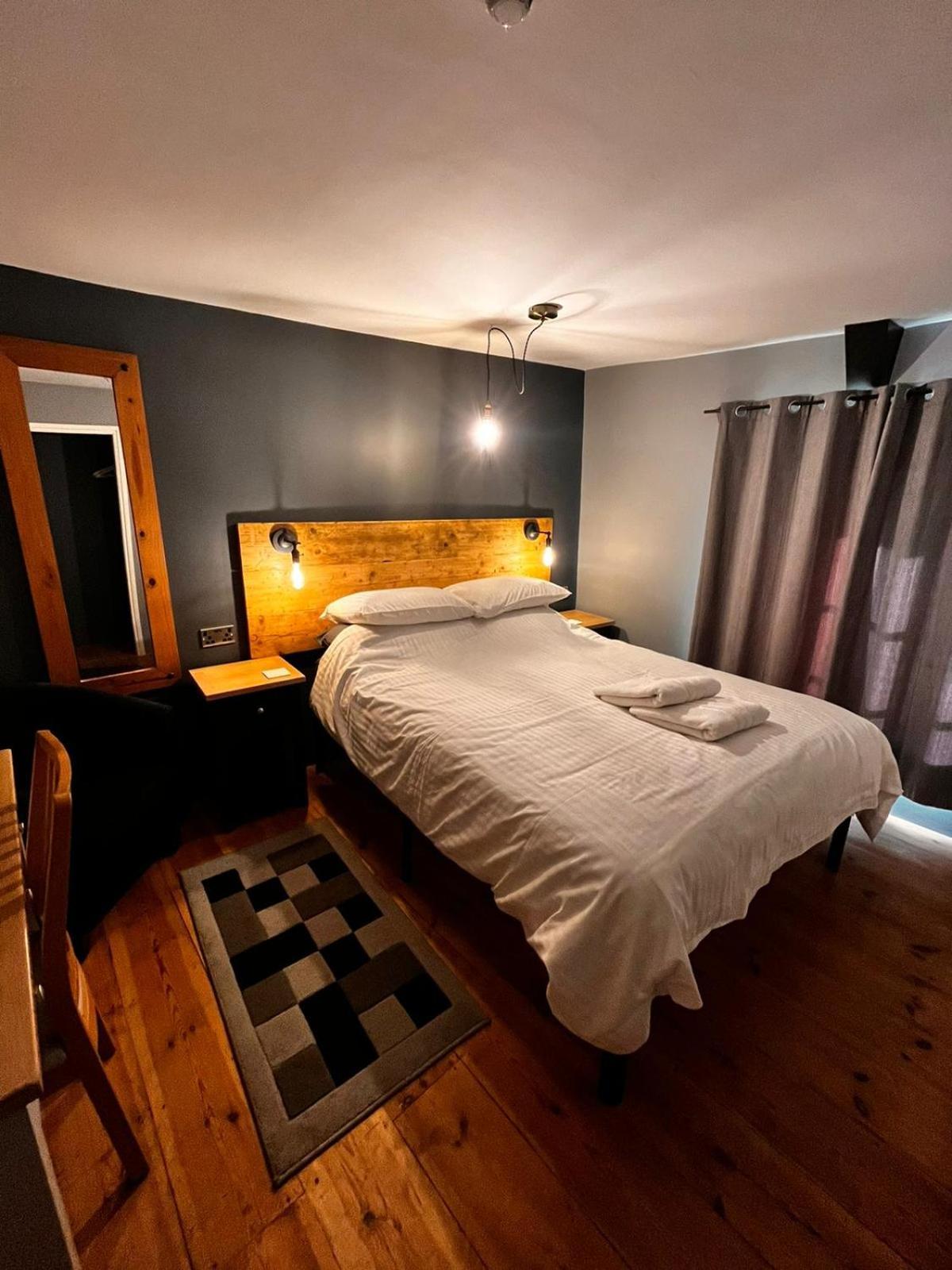 Axbridge Old Manor House Bed & Breakfast エクステリア 写真