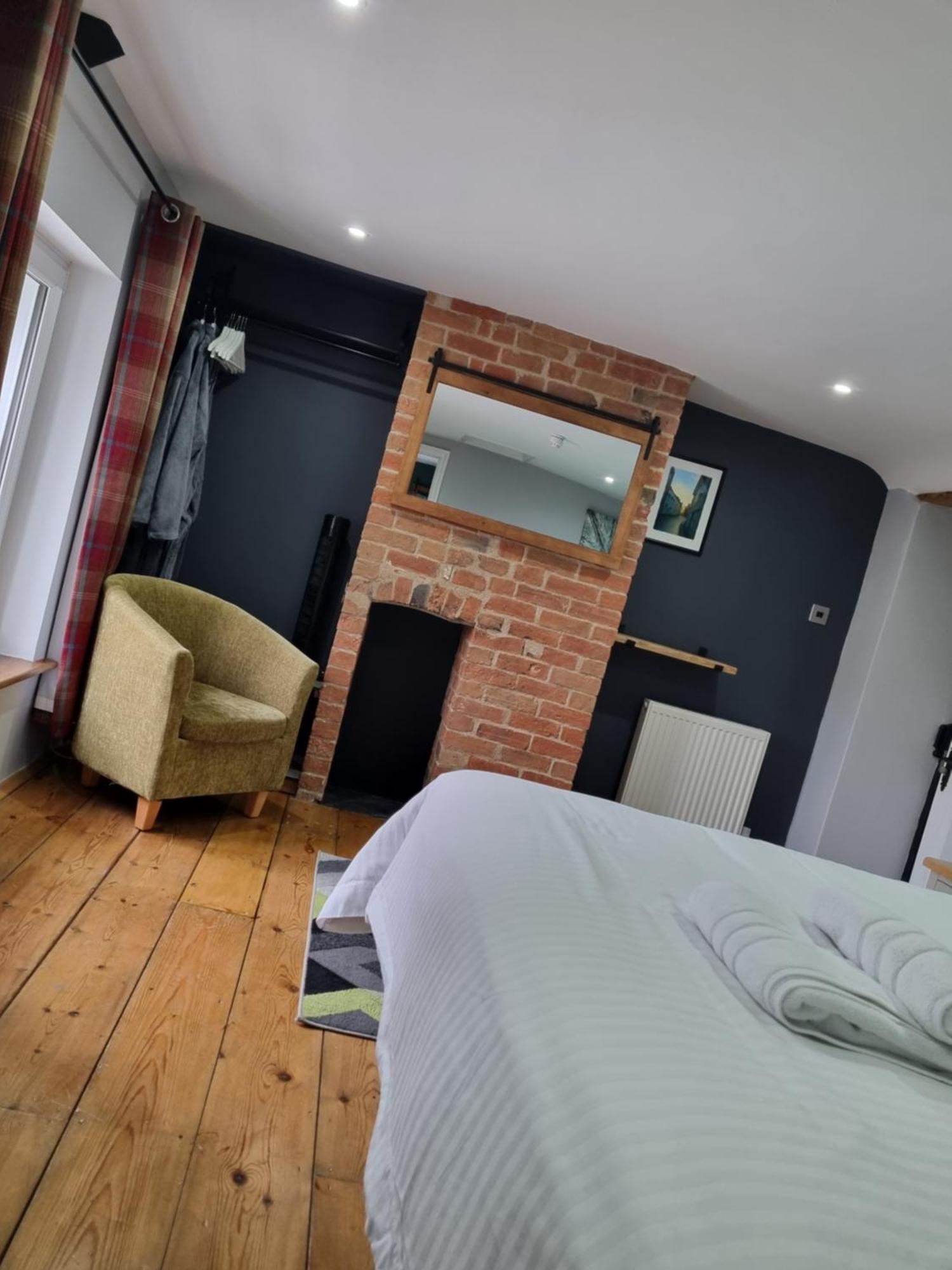 Axbridge Old Manor House Bed & Breakfast エクステリア 写真